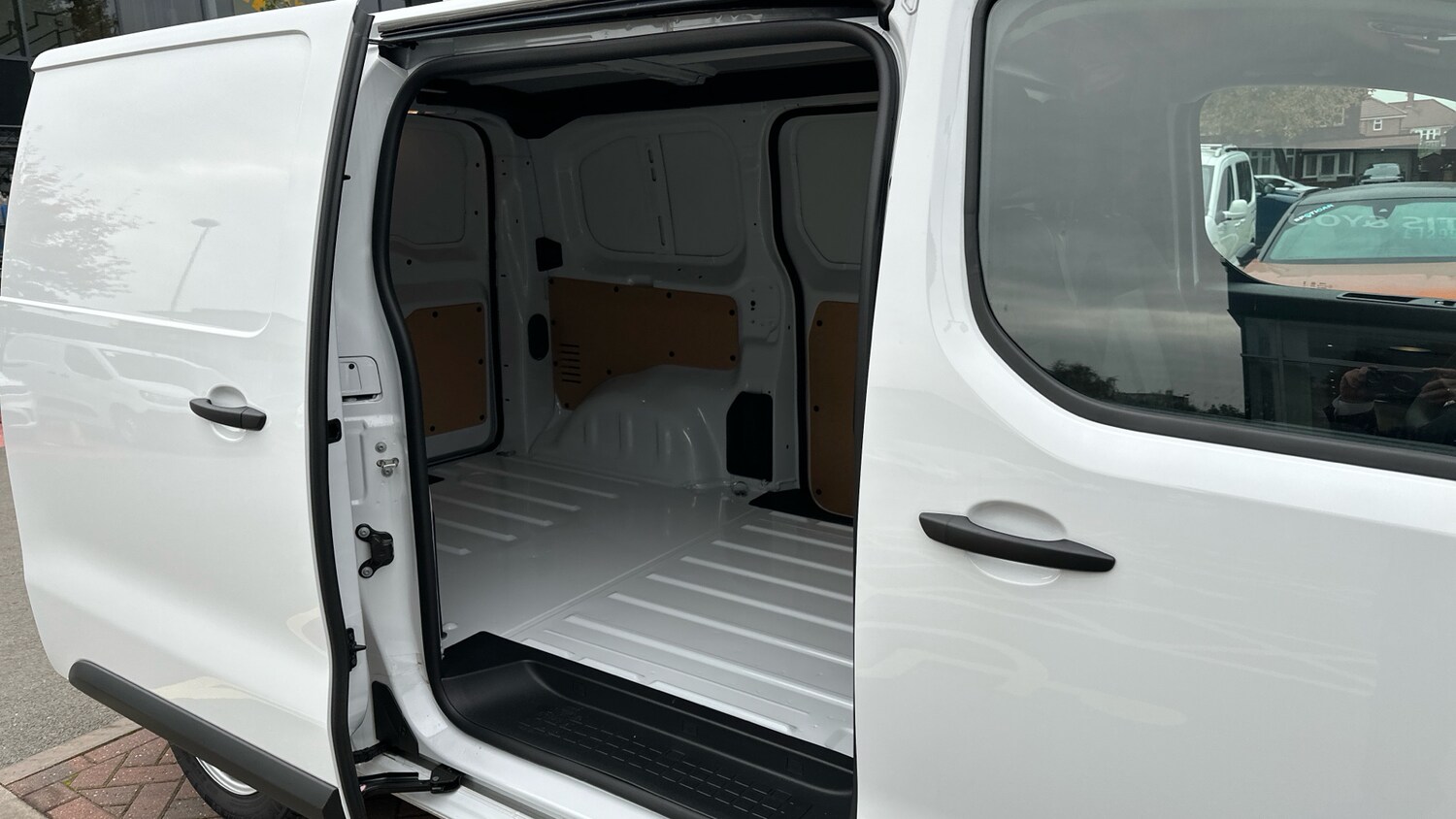 Used Citroen Dispatch 2024 for sale - 76241085: Photo 49