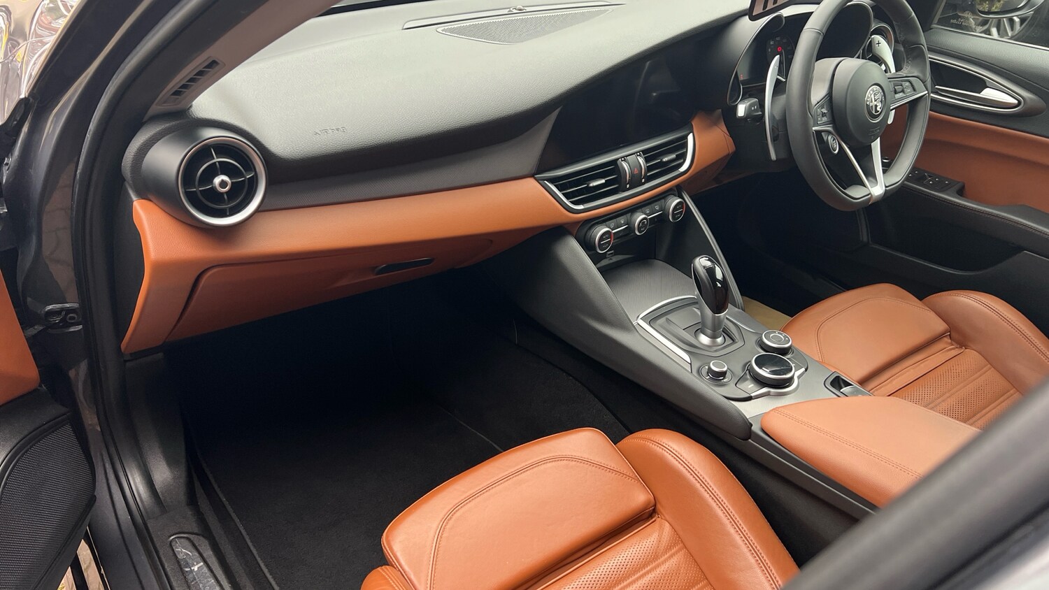 Used Alfa Romeo Giulia 2017 for sale - 77613607: Photo 12