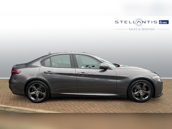 Used Alfa Romeo Giulia 2017 for sale - 77613607: Photo