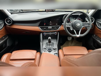 Used Alfa Romeo Giulia 2017 for sale - 77613607: Photo