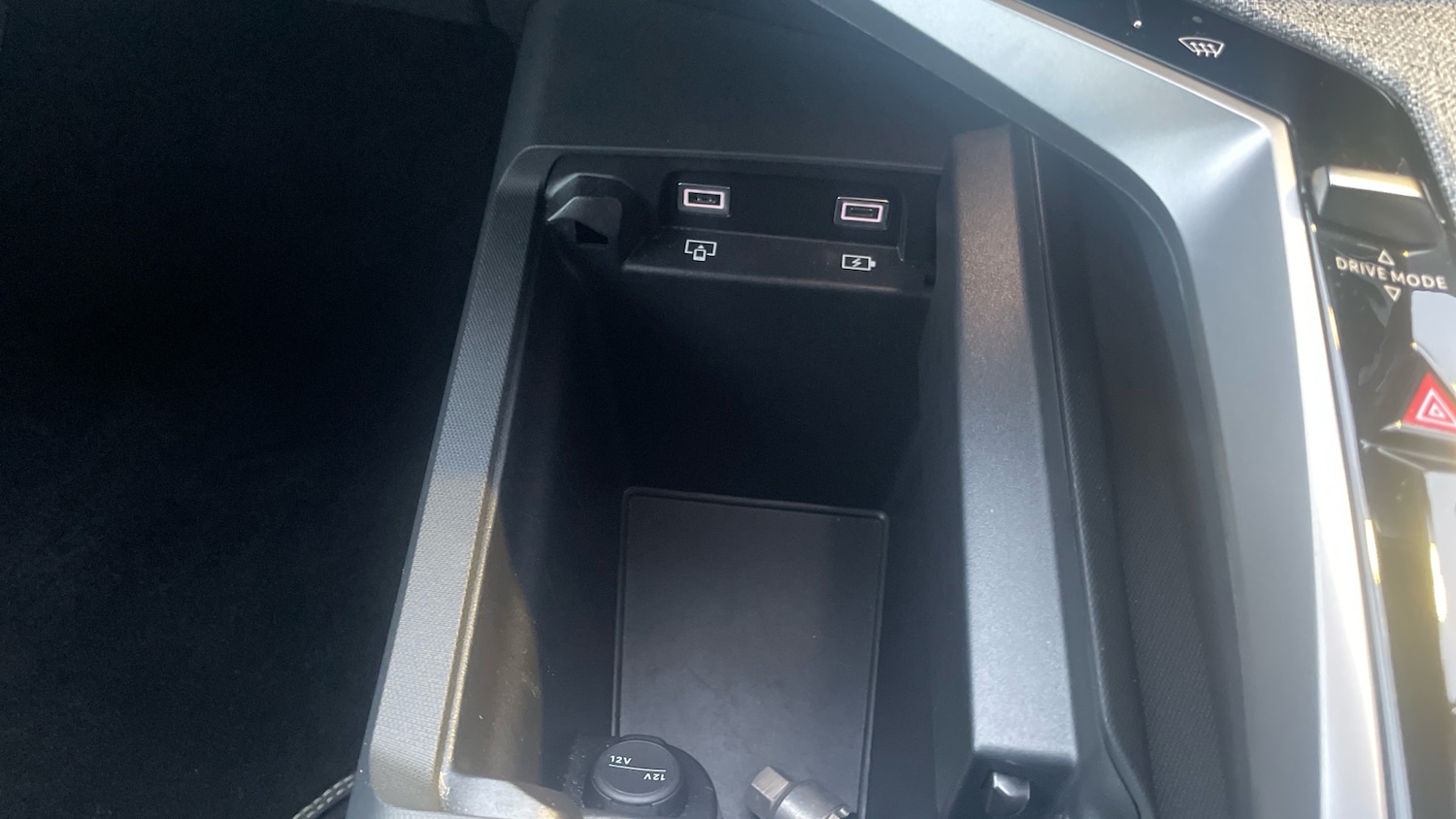 Used Peugeot 3008 2025 for sale - 77030613: Photo 38