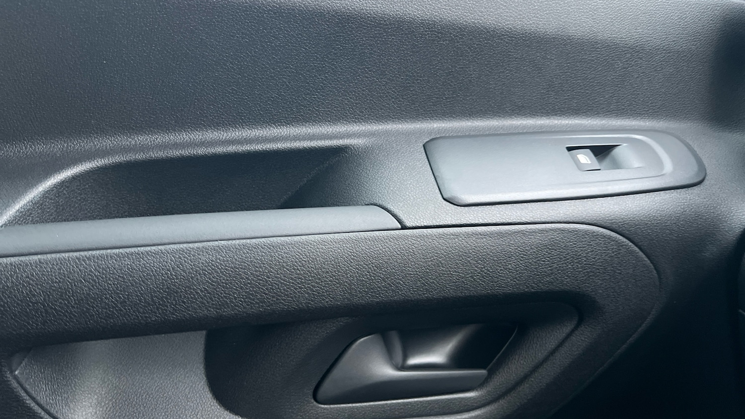 Used Citroen Berlingo 2024 for sale - 76486418: Photo 41