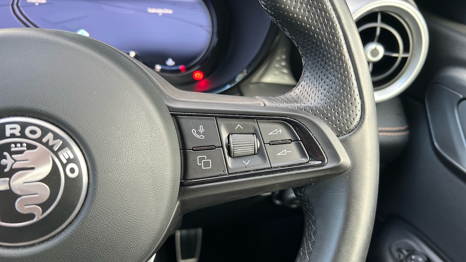 Used Alfa Romeo Tonale 2023 for sale - 76690706: Photo 24