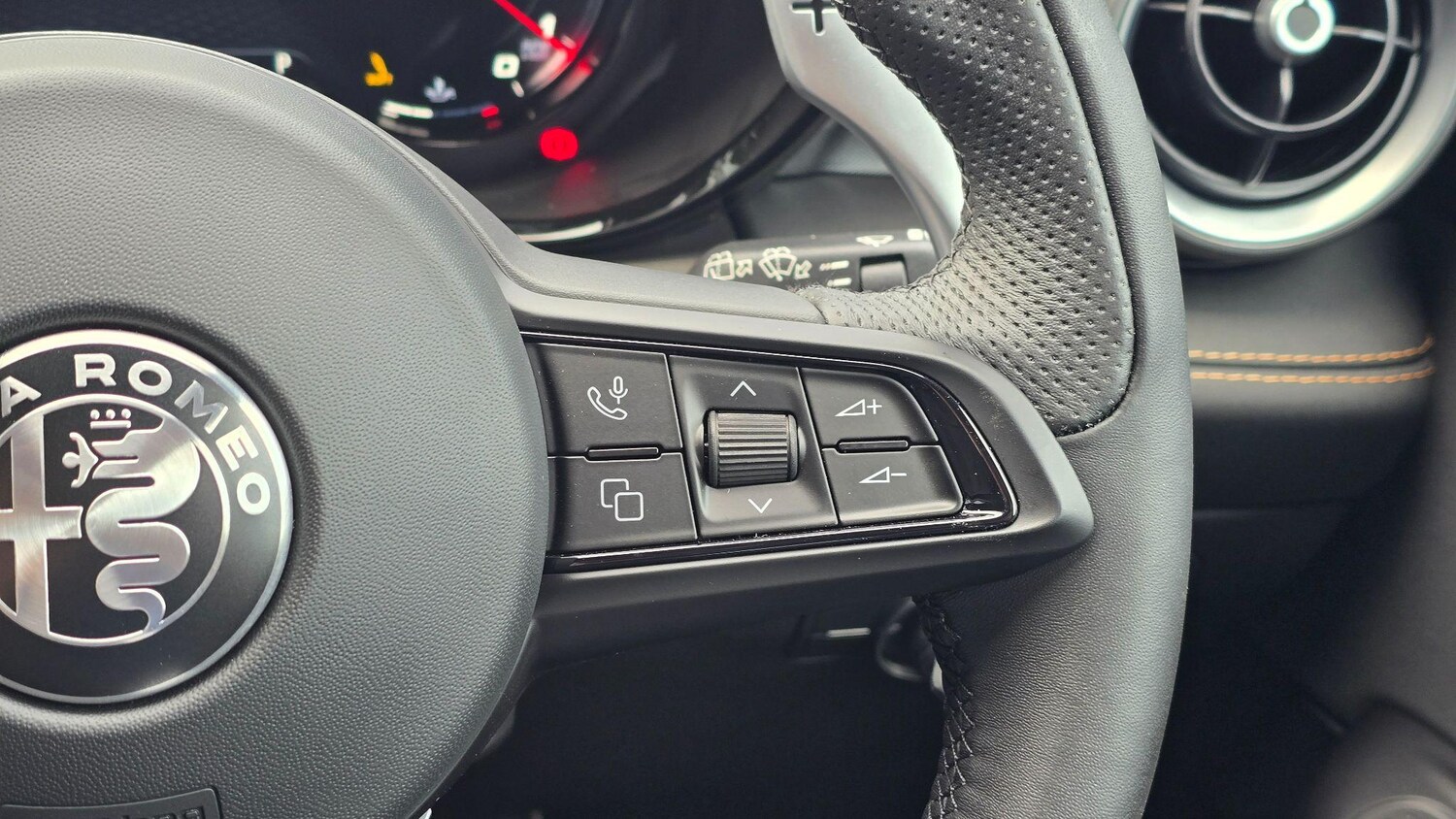 Used Alfa Romeo Tonale 2025 for sale - 76086015: Photo 17