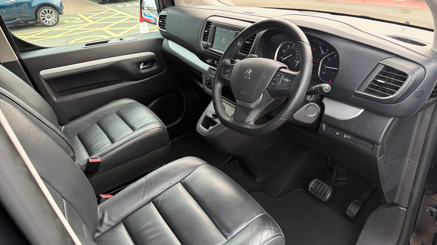 Used Peugeot Traveller 2022 for sale - 77754957: Photo 11