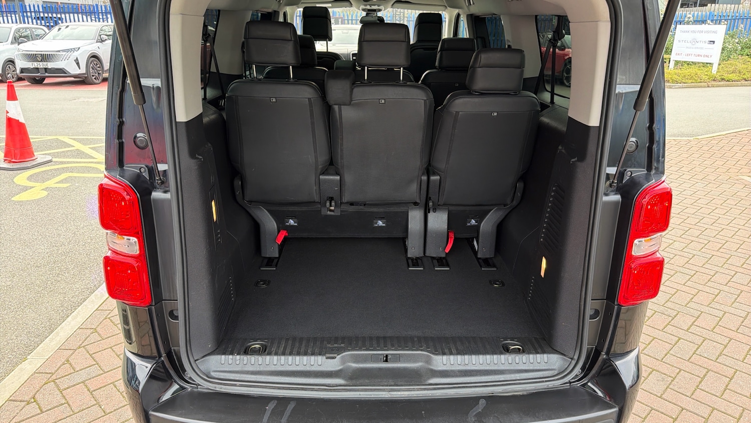 Used Peugeot Traveller 2022 for sale - 77754957: Photo 19