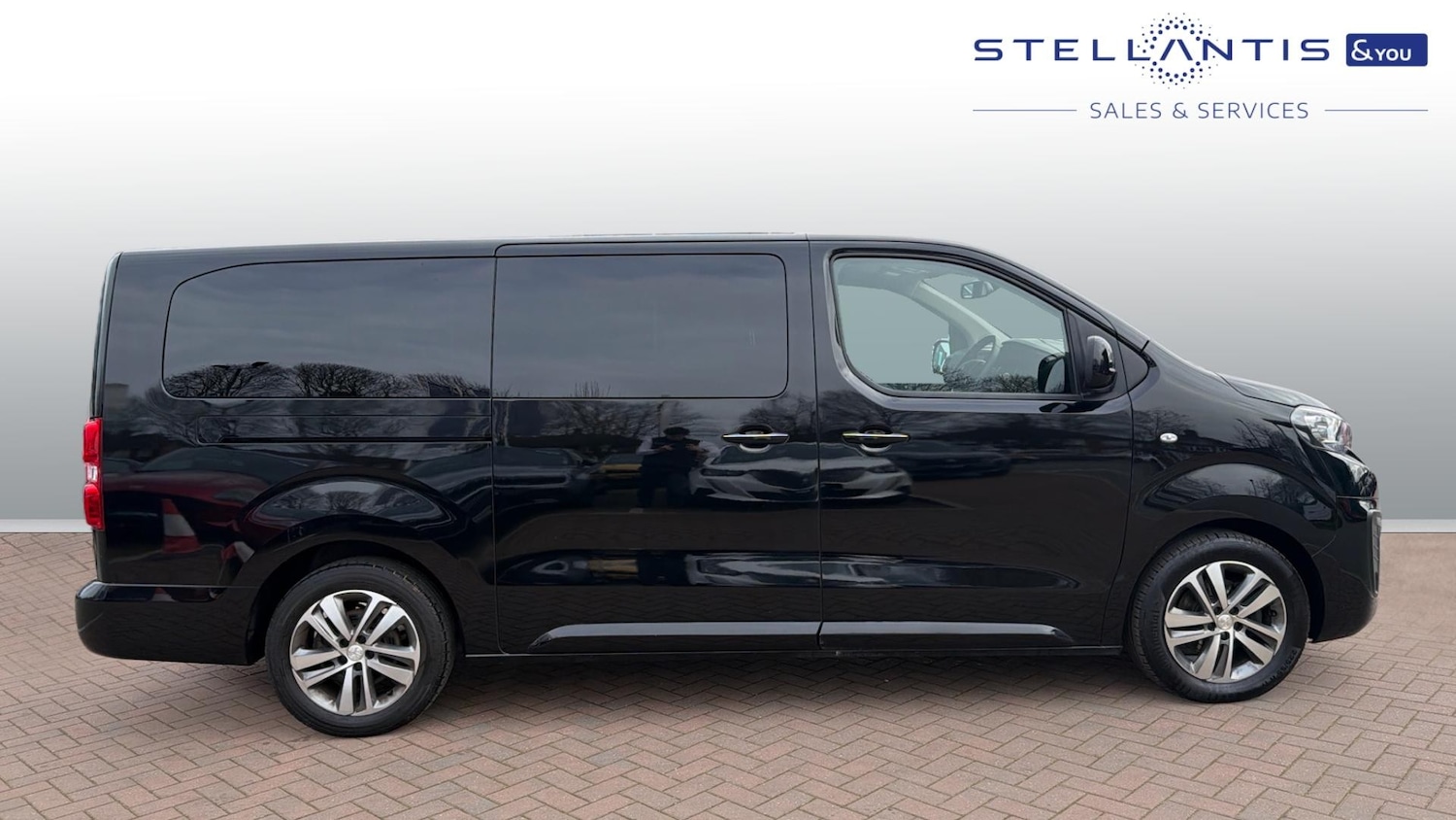 Used Peugeot Traveller 2022 for sale - 77754957: Photo 2