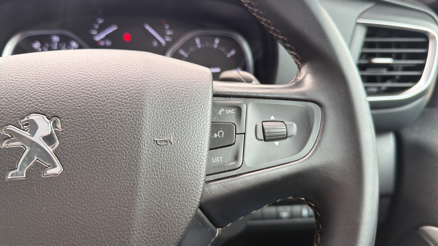 Used Peugeot Traveller 2022 for sale - 77754957: Photo 24