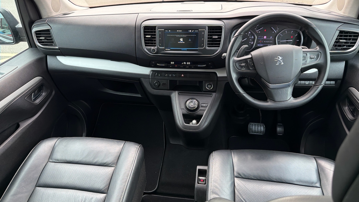 Used Peugeot Traveller 2022 for sale - 77754957: Photo 4