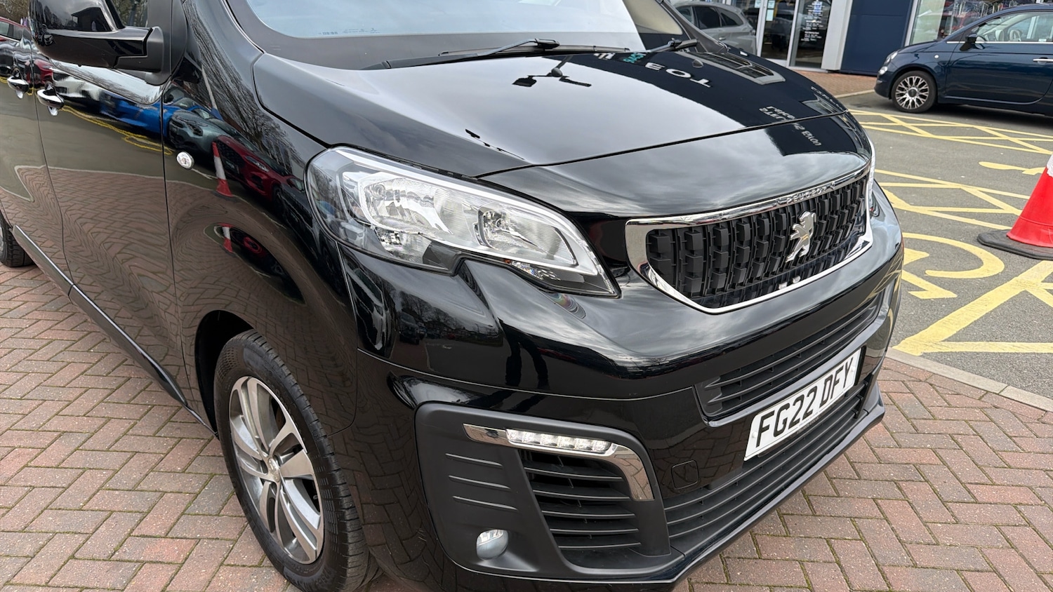 Used Peugeot Traveller 2022 for sale - 77754957: Photo 47