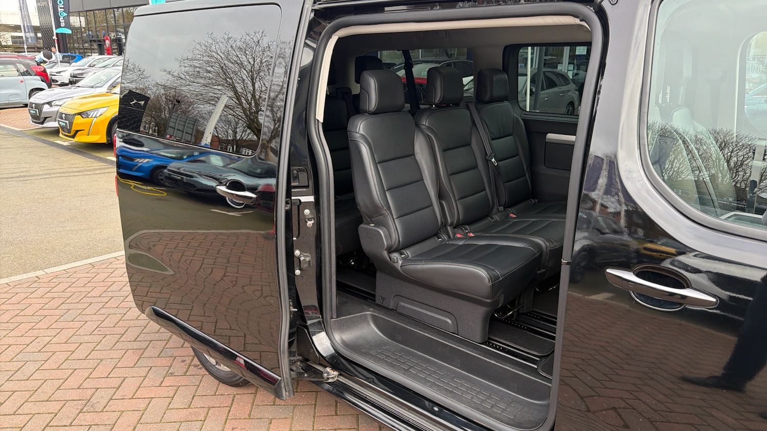 Used Peugeot Traveller 2022 for sale - 77754957: Photo 49