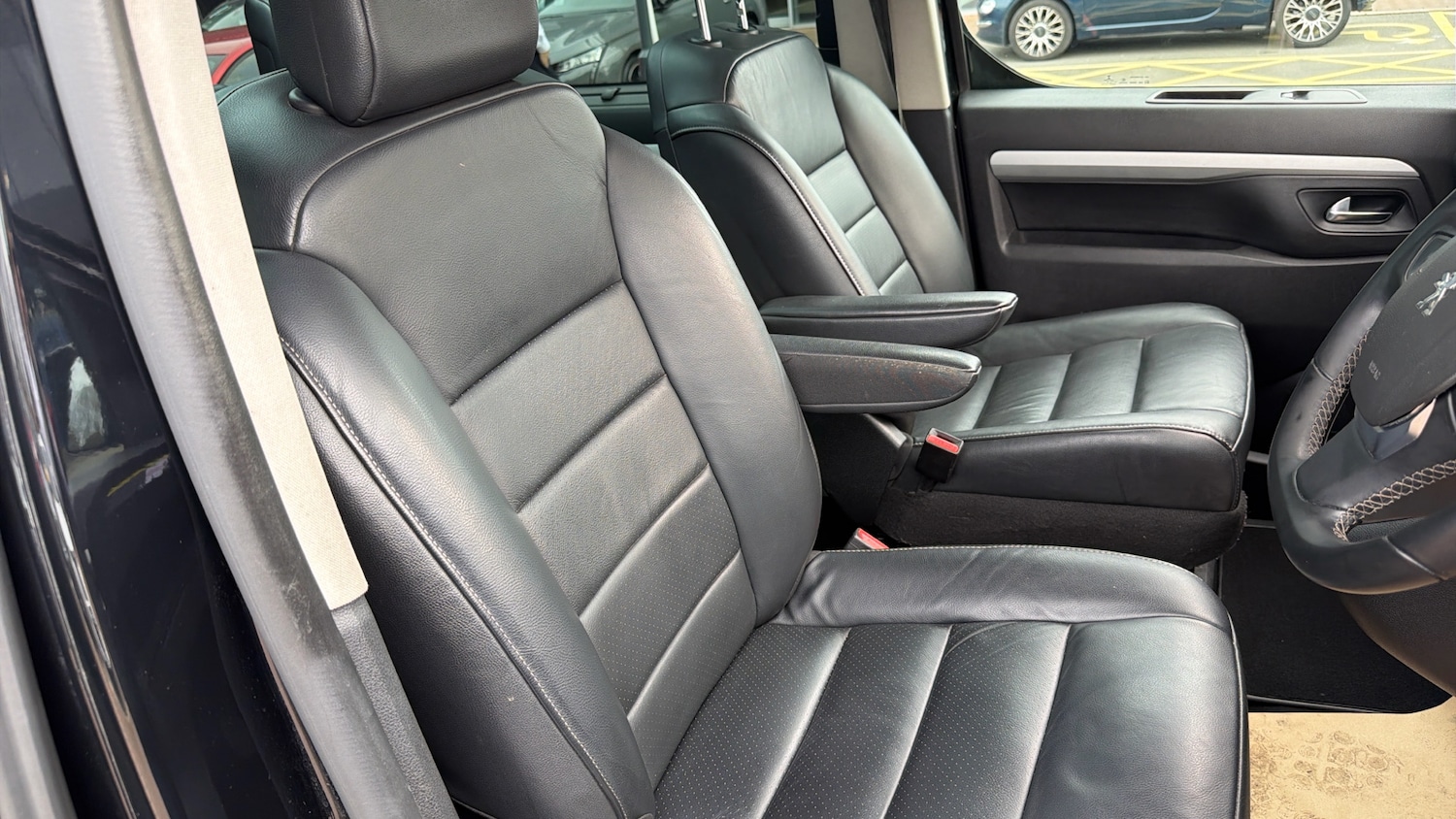 Used Peugeot Traveller 2022 for sale - 77754957: Photo 53