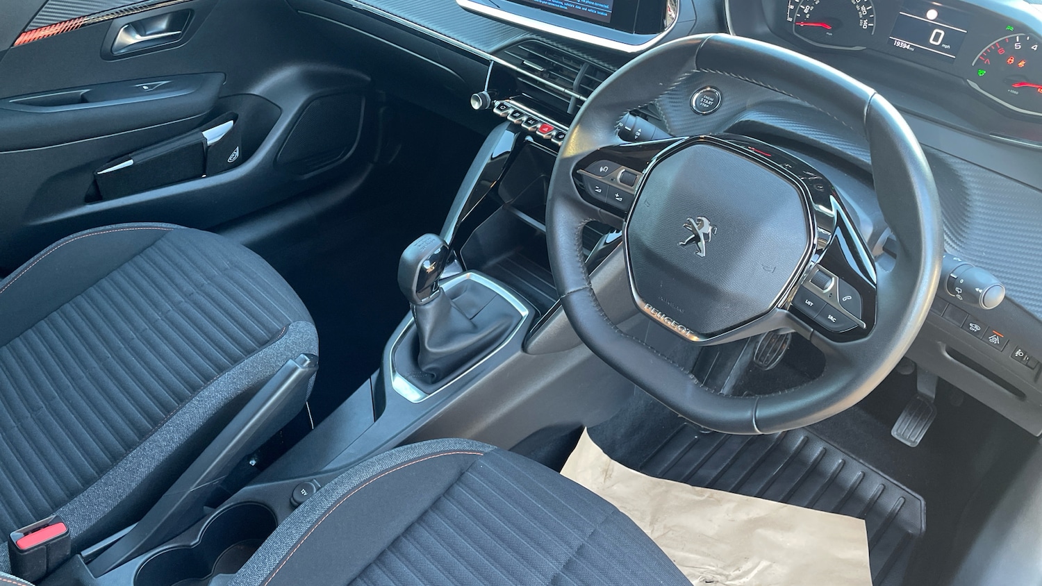 Used Peugeot 208 2023 for sale - 77092101: Photo 12