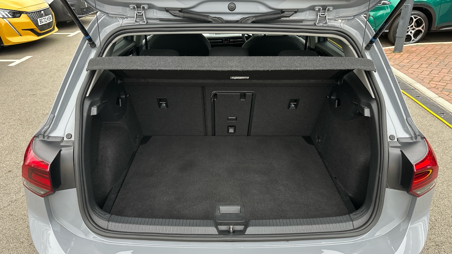 Used Volkswagen Golf 2021 for sale - 76486417: Photo 19