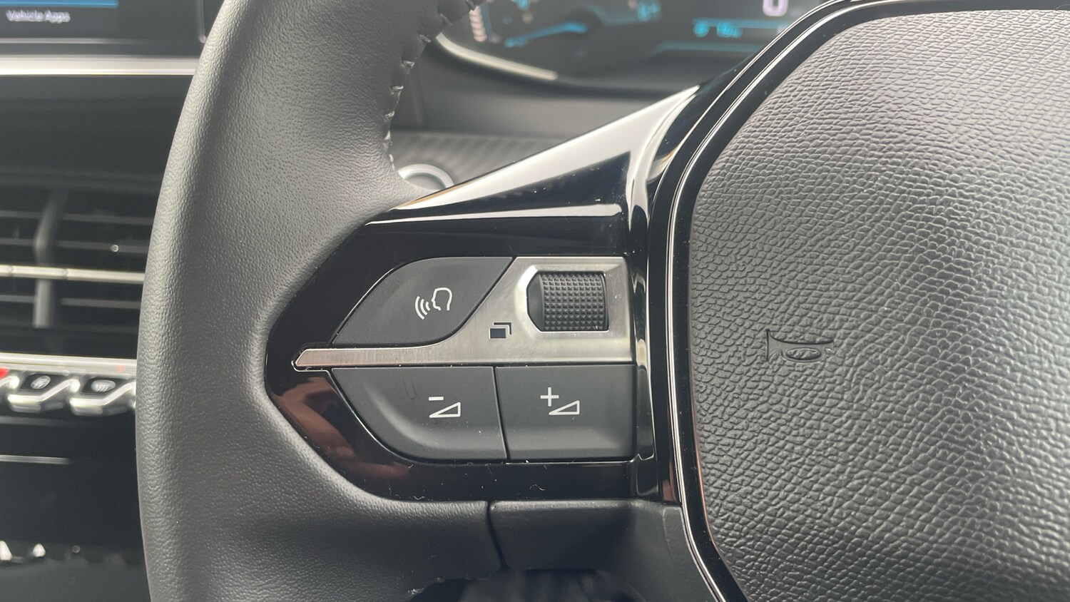 Used Peugeot 208 2024 for sale - 76433841: Photo 23