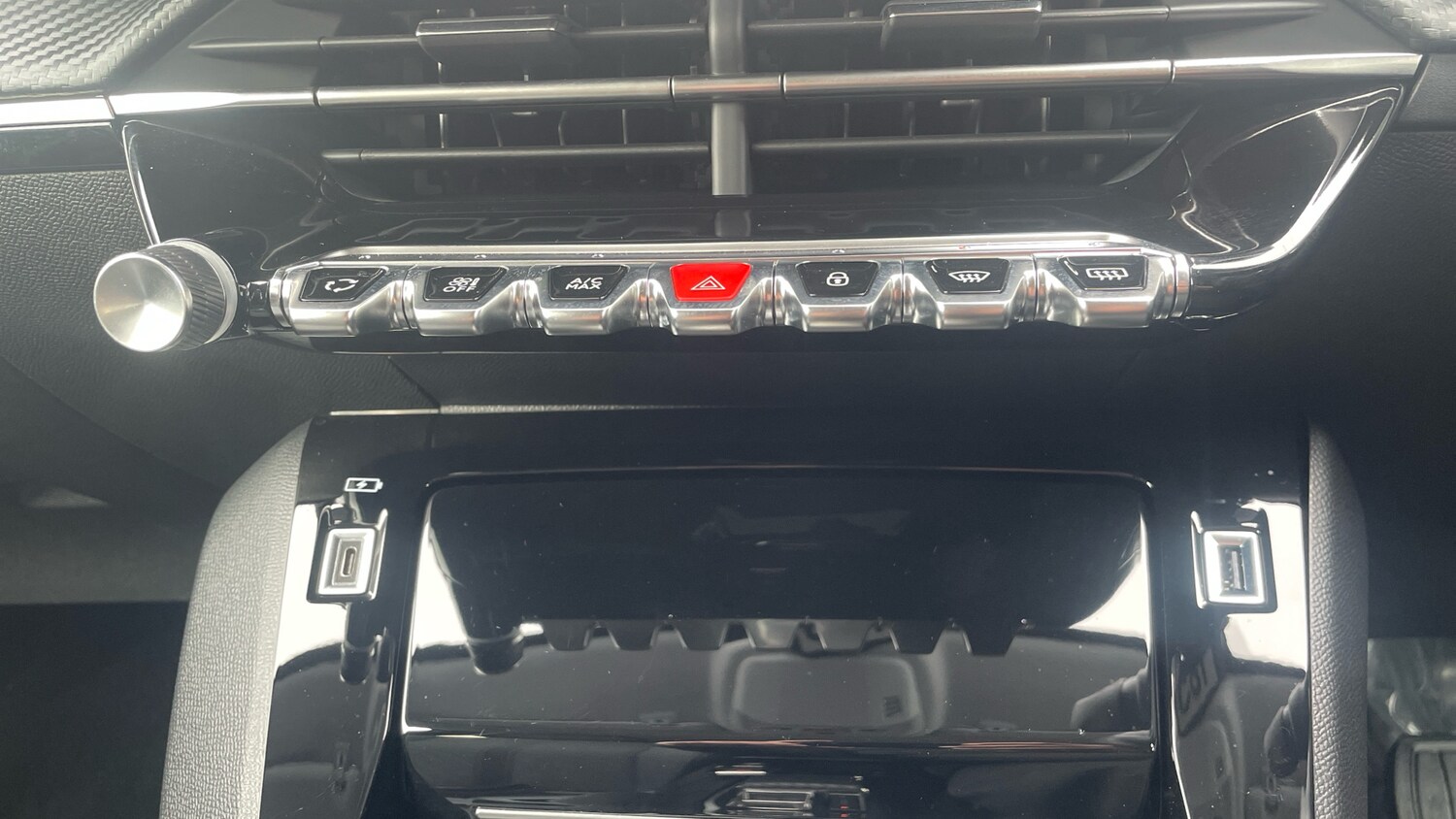 Used Peugeot 208 2024 for sale - 76433841: Photo 34