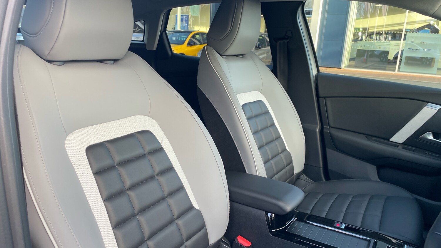 Used Citroen C4 2025 for sale - 76850907: Photo 43