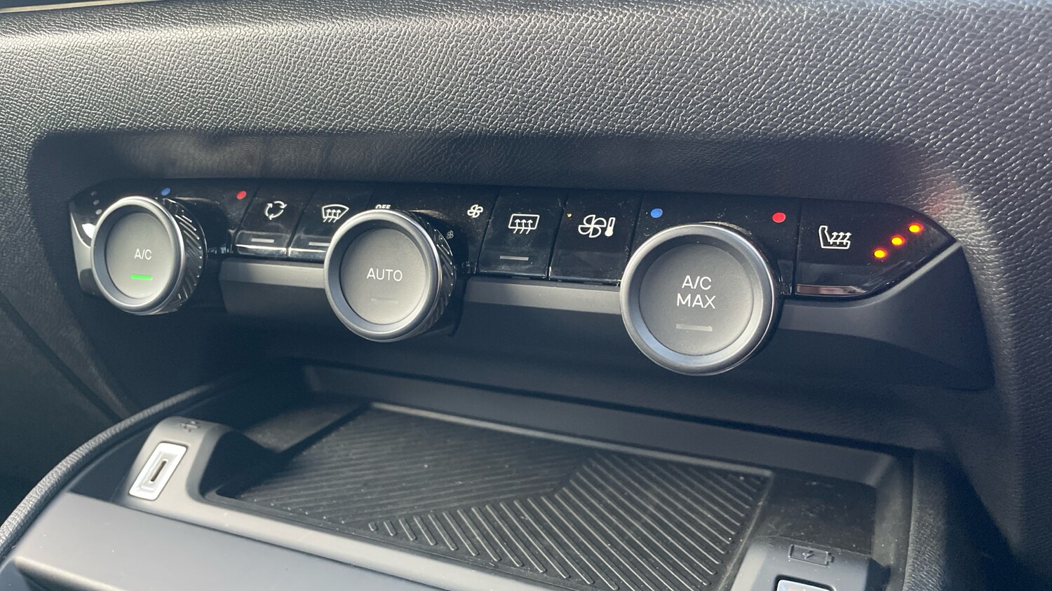 Used Citroen C4 2025 for sale - 76850907: Photo 50