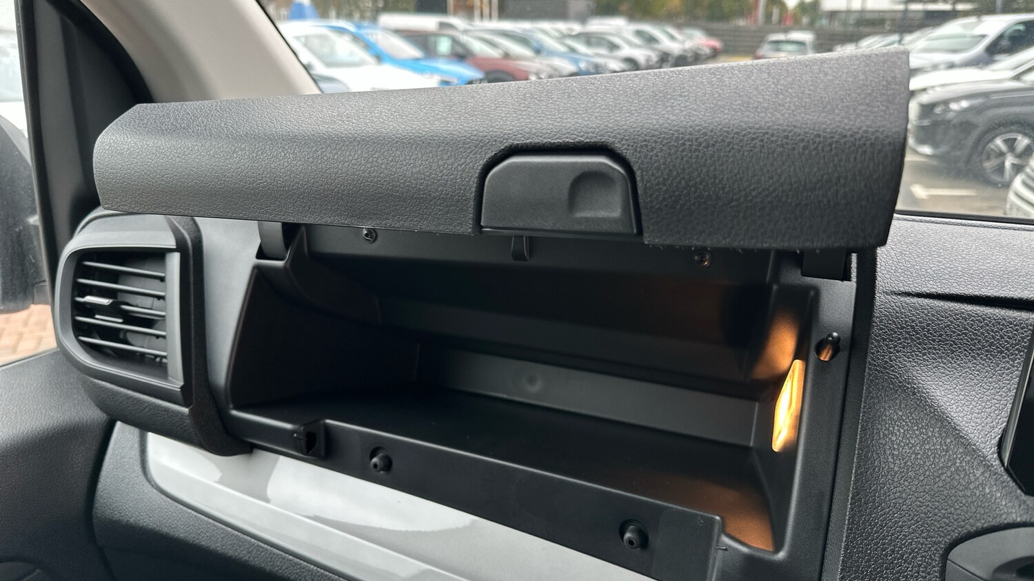 Used Citroen Dispatch 2024 for sale - 76338260: Photo 39