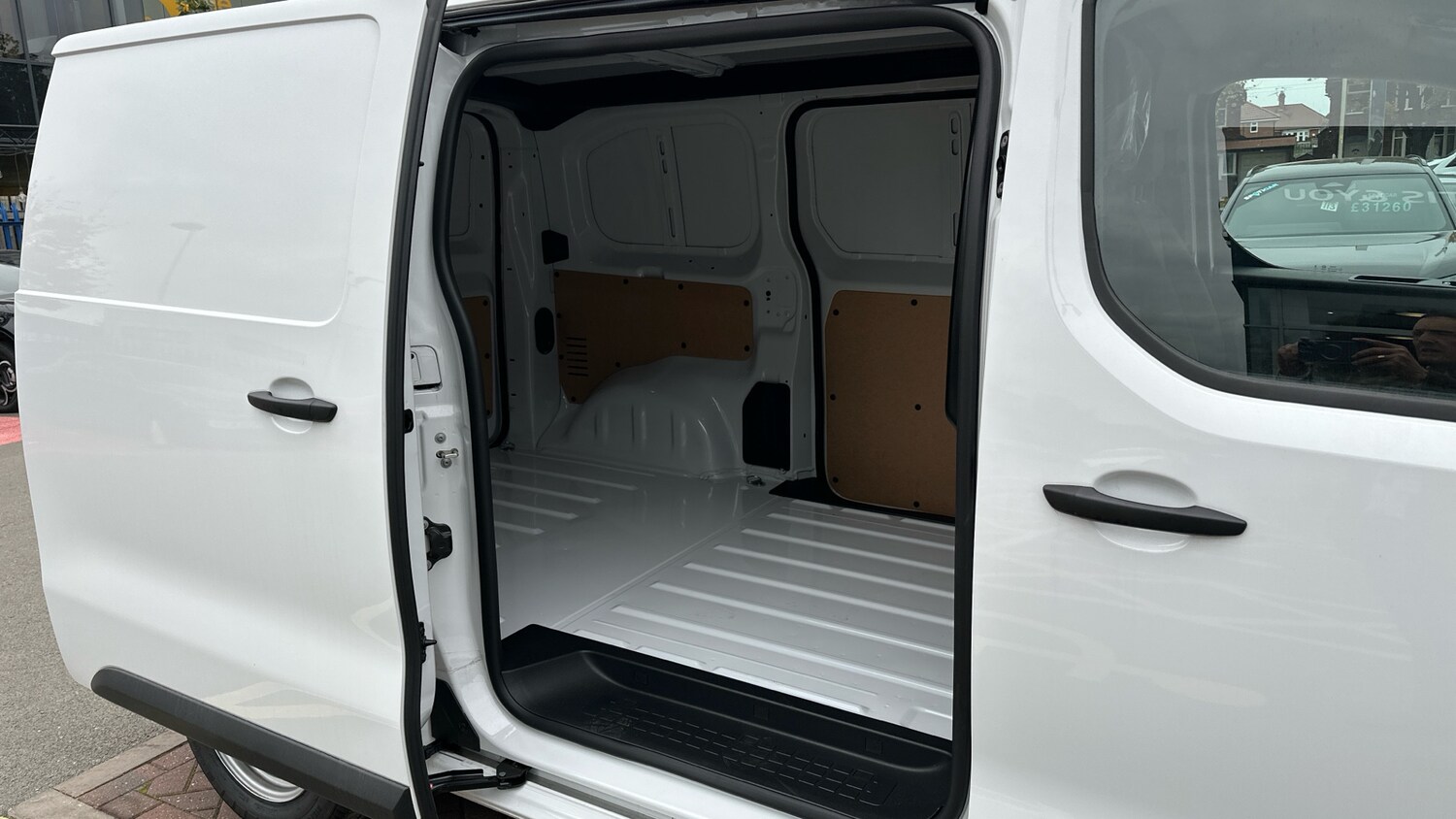Used Citroen Dispatch 2024 for sale - 76338260: Photo 50