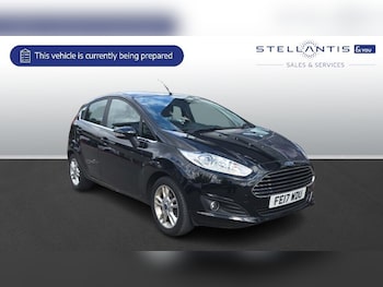 2017 - 1.25 82 Zetec 5dr