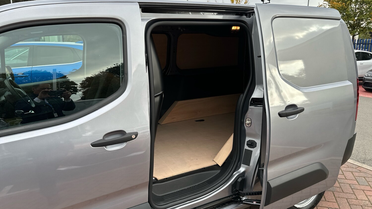 Used Peugeot Partner 2025 for sale - 76248432: Photo 50