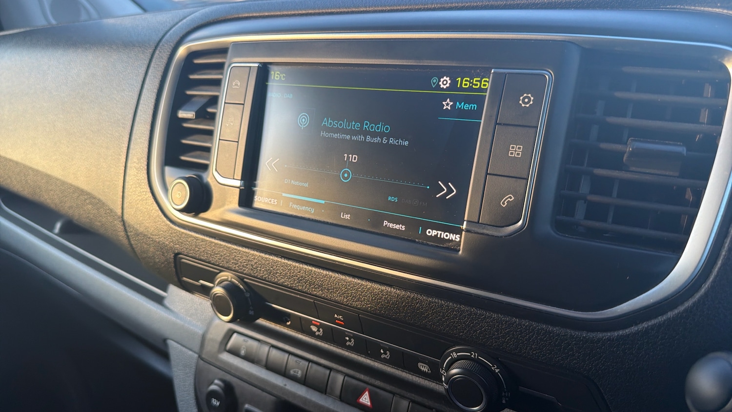 Used Peugeot Expert 2022 for sale - 77739234: Photo 29