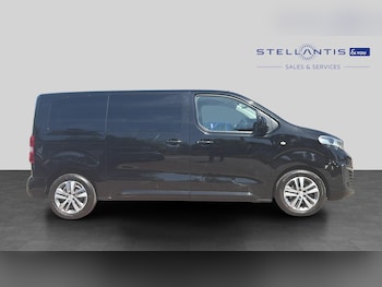 Used Peugeot Traveller 2020 for sale - 78760397: Photo