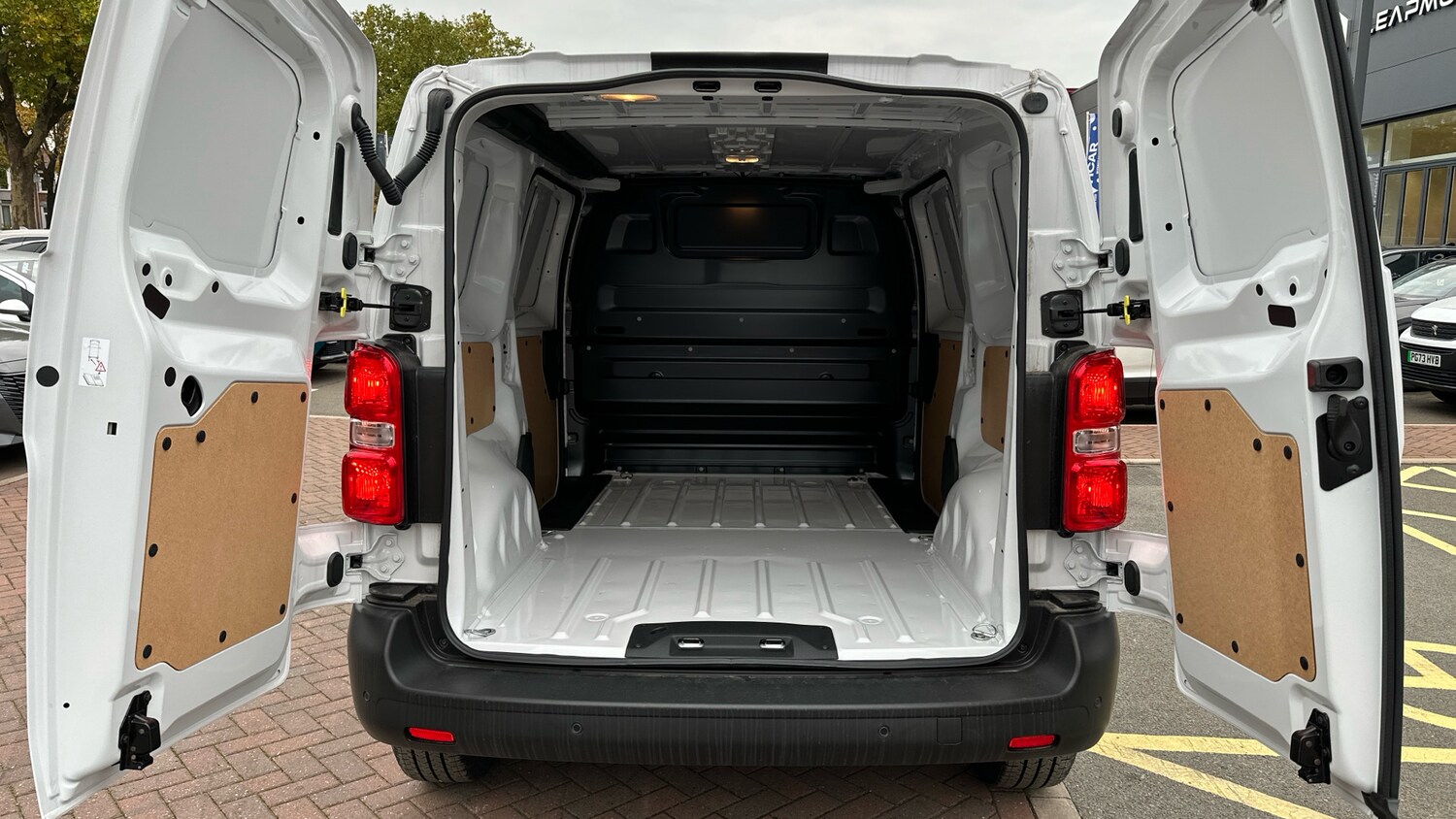 Used Citroen Dispatch 2024 for sale - 76338261: Photo 19