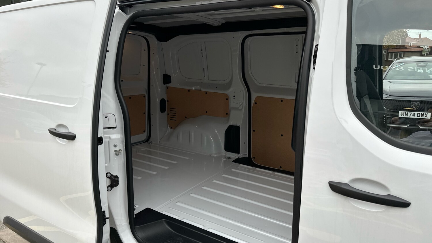 Used Citroen Dispatch 2024 for sale - 76338261: Photo 49