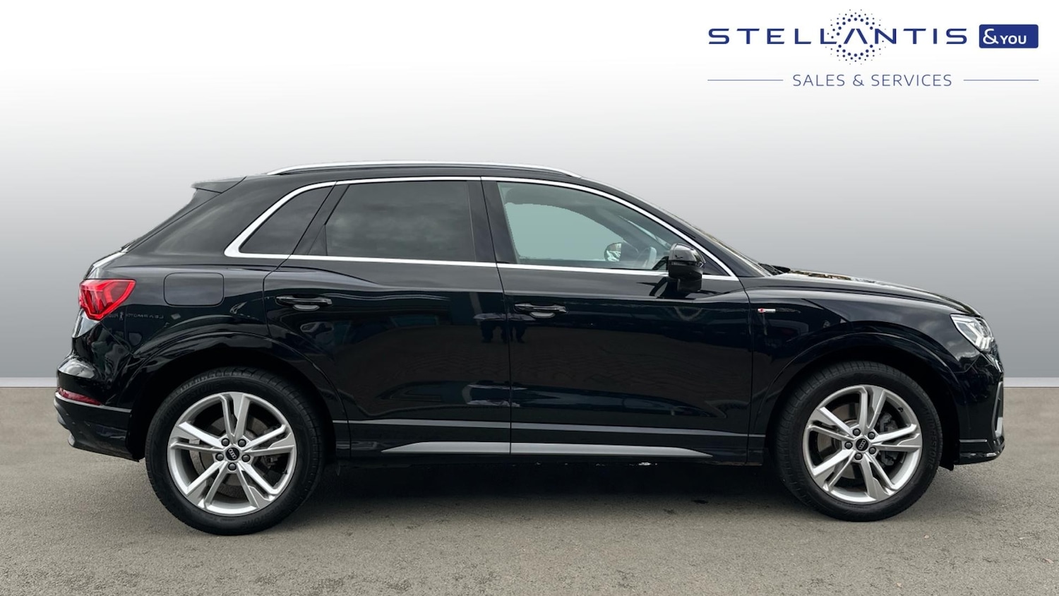 Used Audi Q3 2024 for sale - 76372177: Photo 2