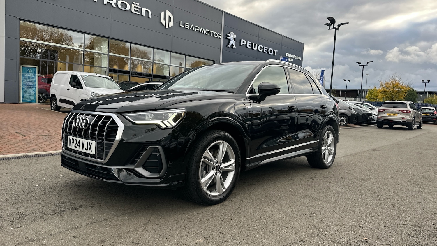 Used Audi Q3 2024 for sale - 76372177: Photo 7