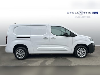 Used Citroen Berlingo 2024 for sale - 76123535: Photo 2