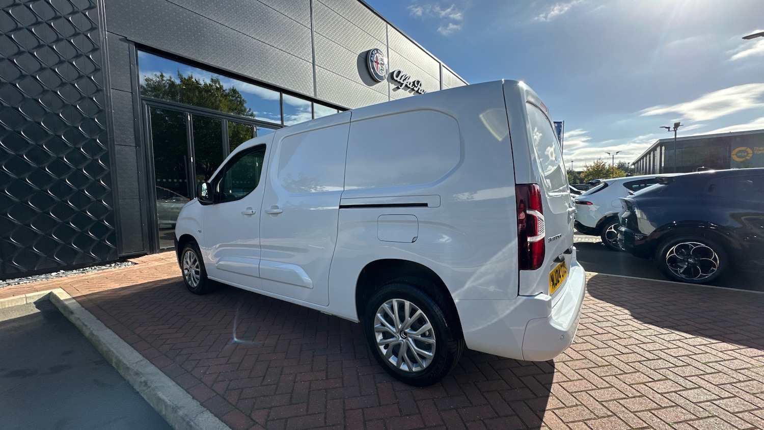 Used Citroen Berlingo 2024 for sale - 76123535: Photo 5