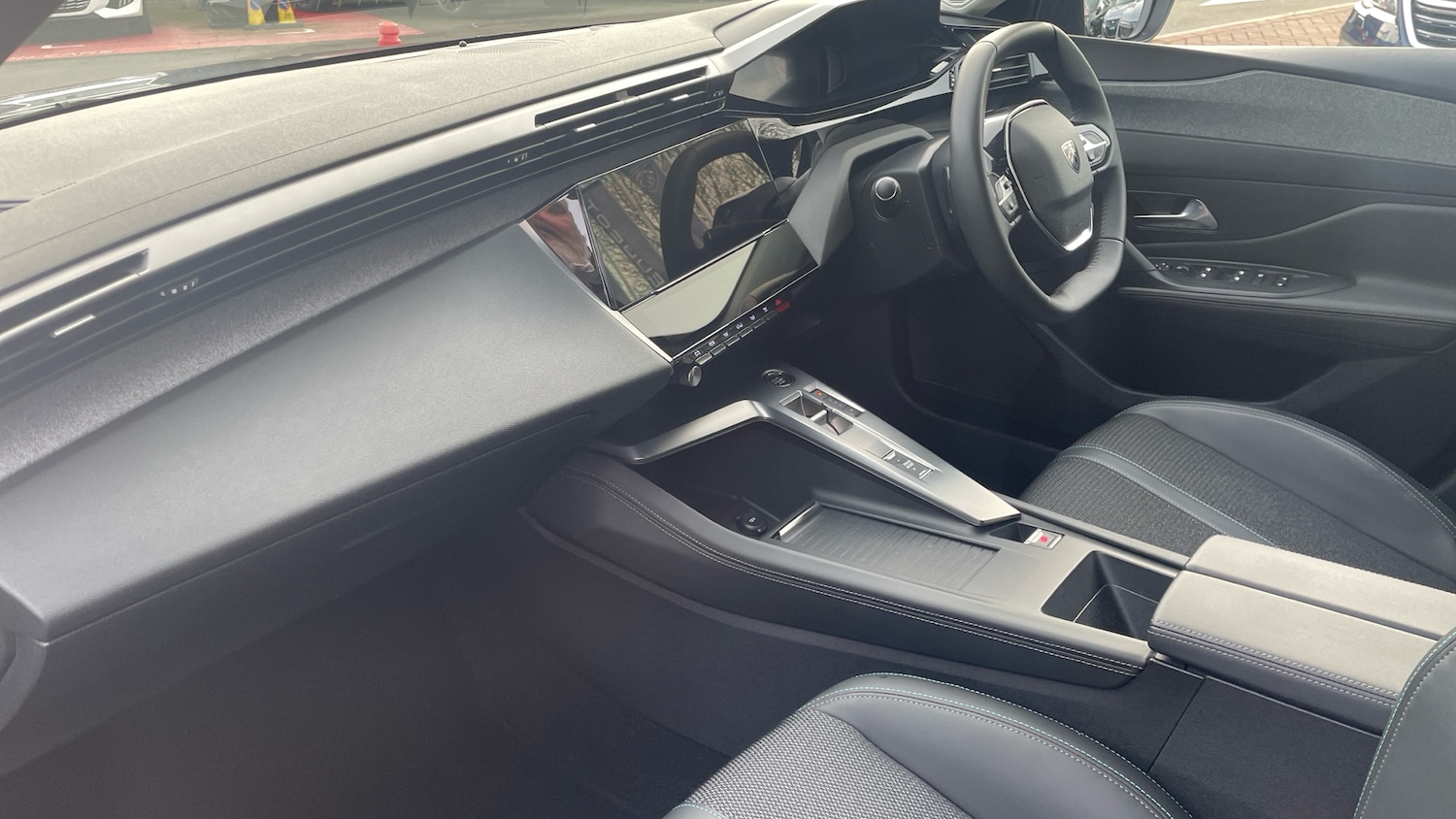 Used Peugeot 308 2023 for sale - 77388276: Photo 12