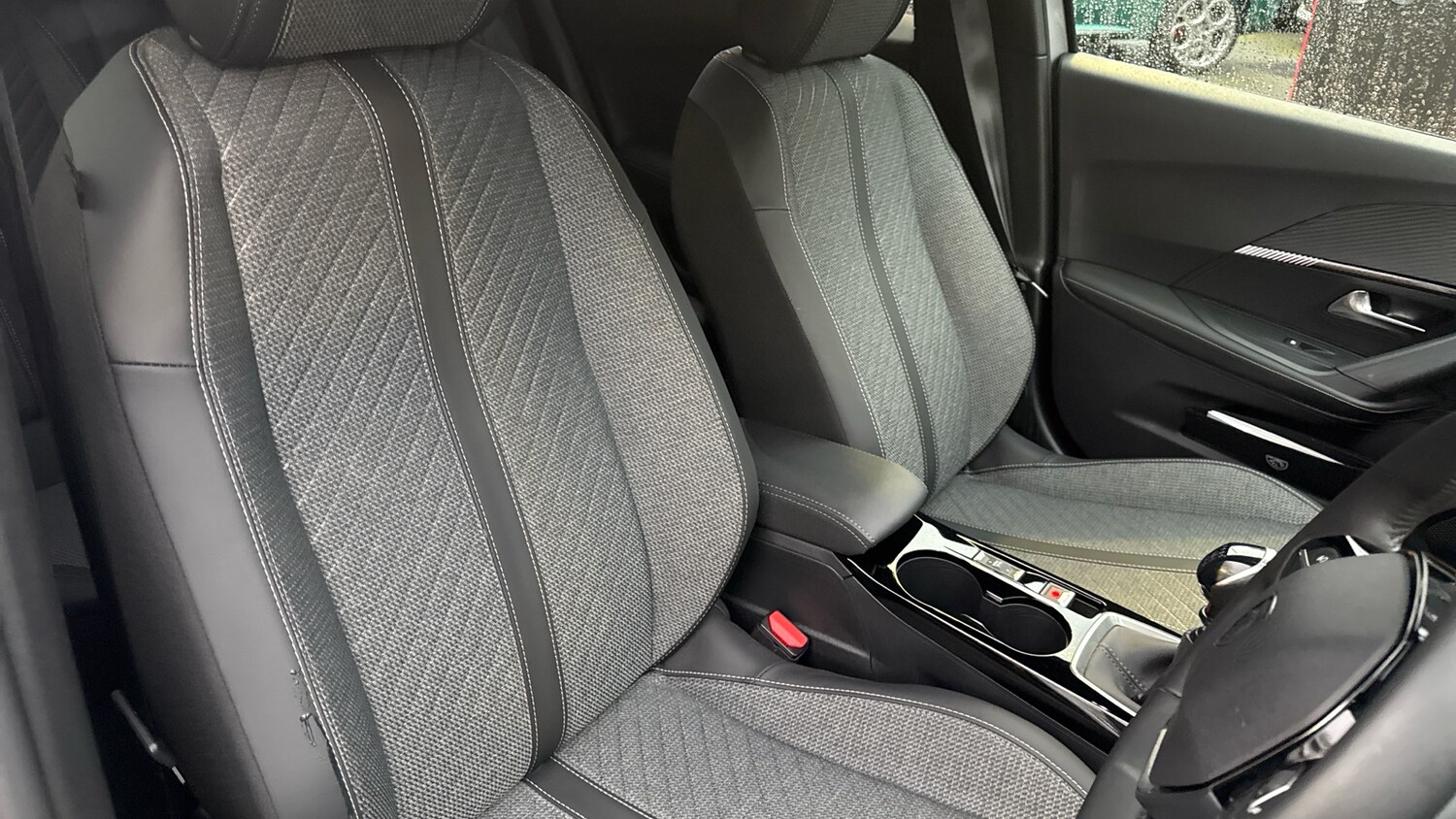 Used Peugeot 2008 2025 for sale - 77479928: Photo 42