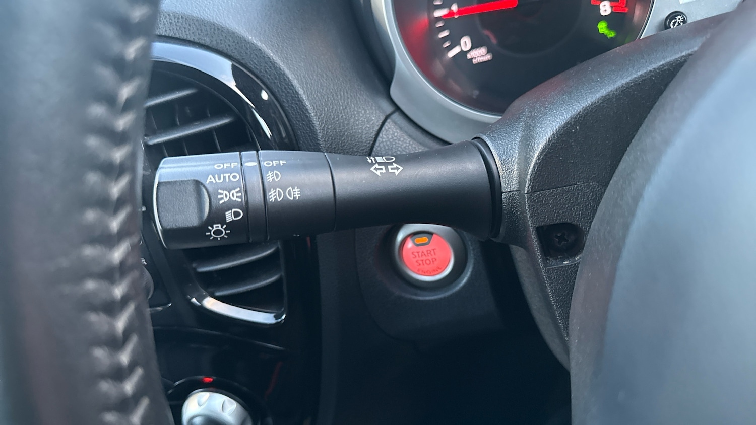 Used Nissan Juke 2017 for sale - 76647059: Photo 28