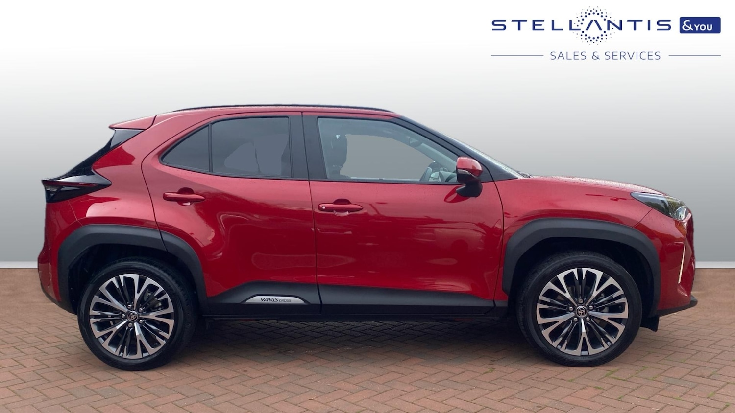 Used Toyota Yaris Cross 2022 for sale - 76139429: Photo 2