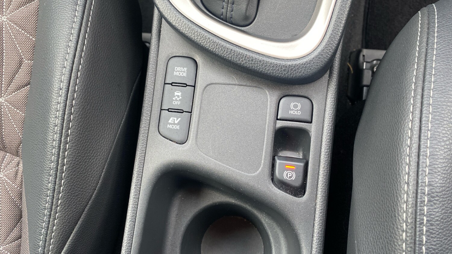 Used Toyota Yaris Cross 2022 for sale - 76139429: Photo 21