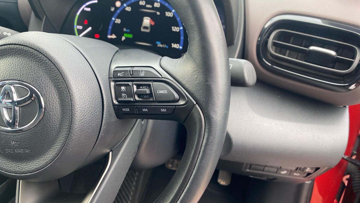 Used Toyota Yaris Cross 2022 for sale - 76139429: Photo 24