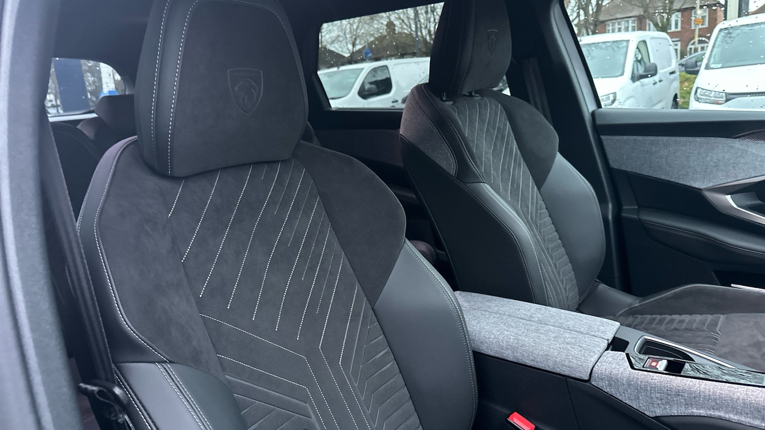 Used Peugeot 5008 2025 for sale - 76787597: Photo 42