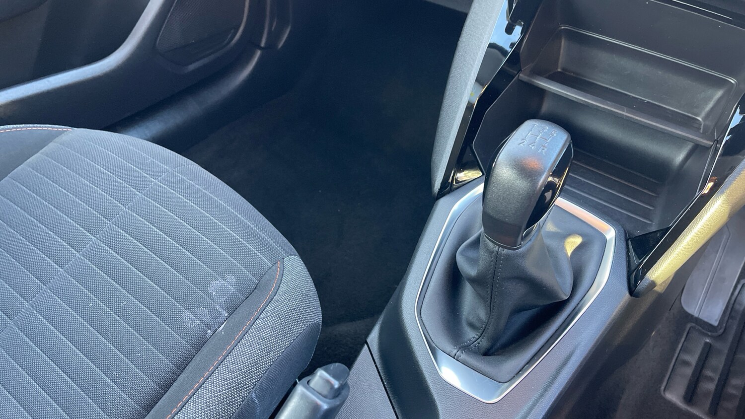 Used Peugeot 208 2022 for sale - 76241105: Photo 21