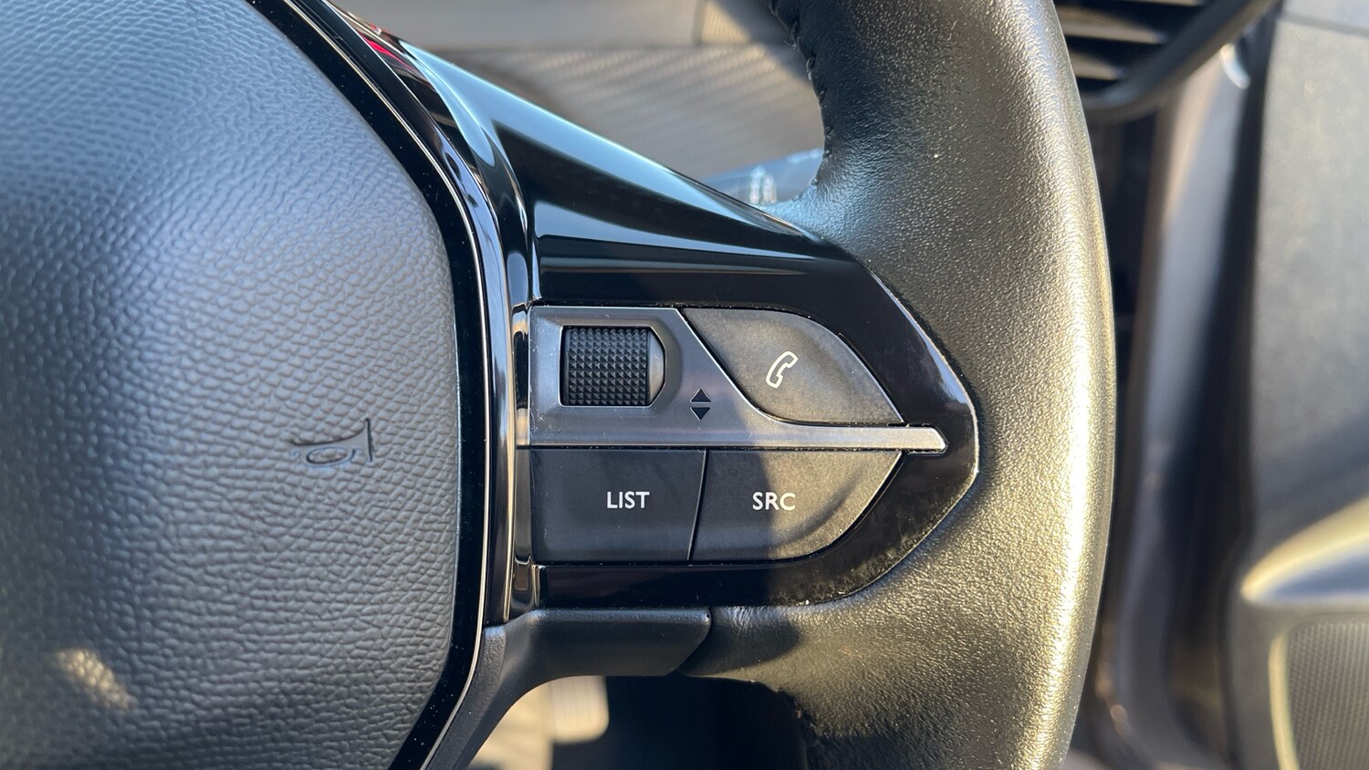 Used Peugeot 208 2022 for sale - 76241105: Photo 24