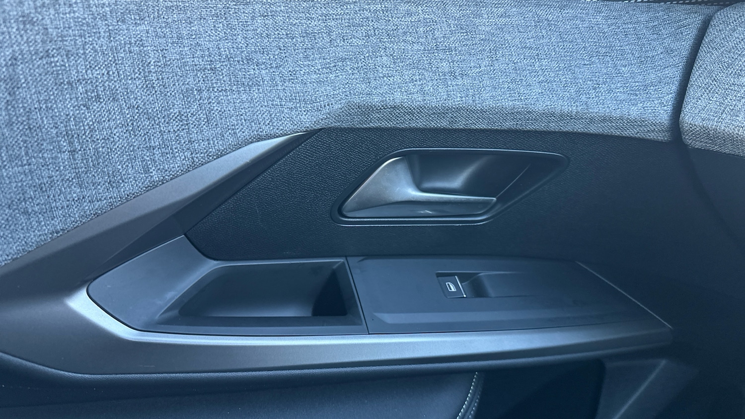 Used Peugeot 5008 2025 for sale - 76690670: Photo 41