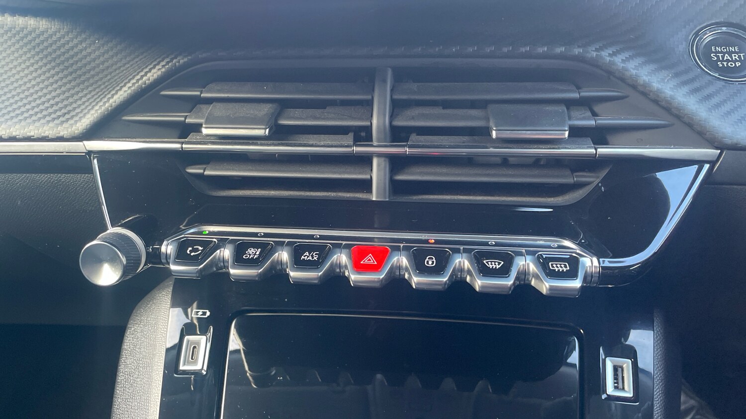 Used Peugeot 2008 2021 for sale - 76914383: Photo 34