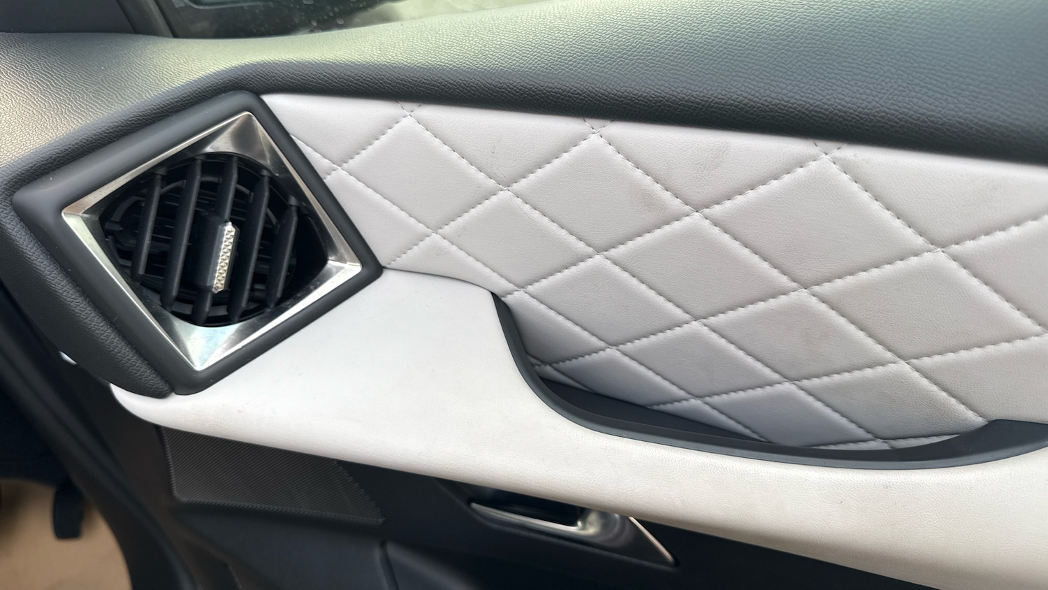 Used DS Automobiles DS 3 Crossback 2021 for sale - 77218091: Photo 23