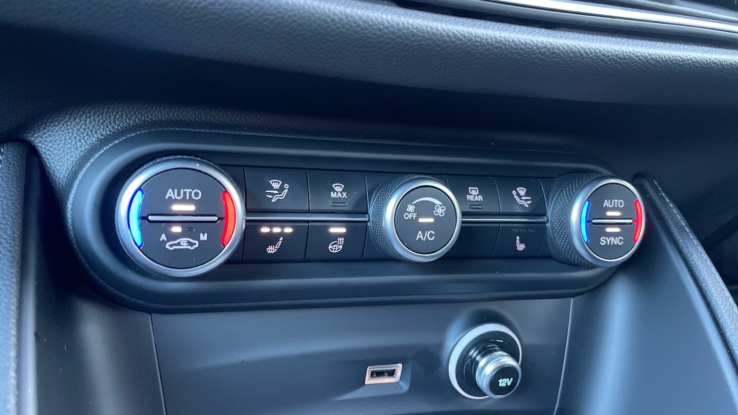 Used Alfa Romeo Stelvio 2025 for sale - 77110095: Photo 22