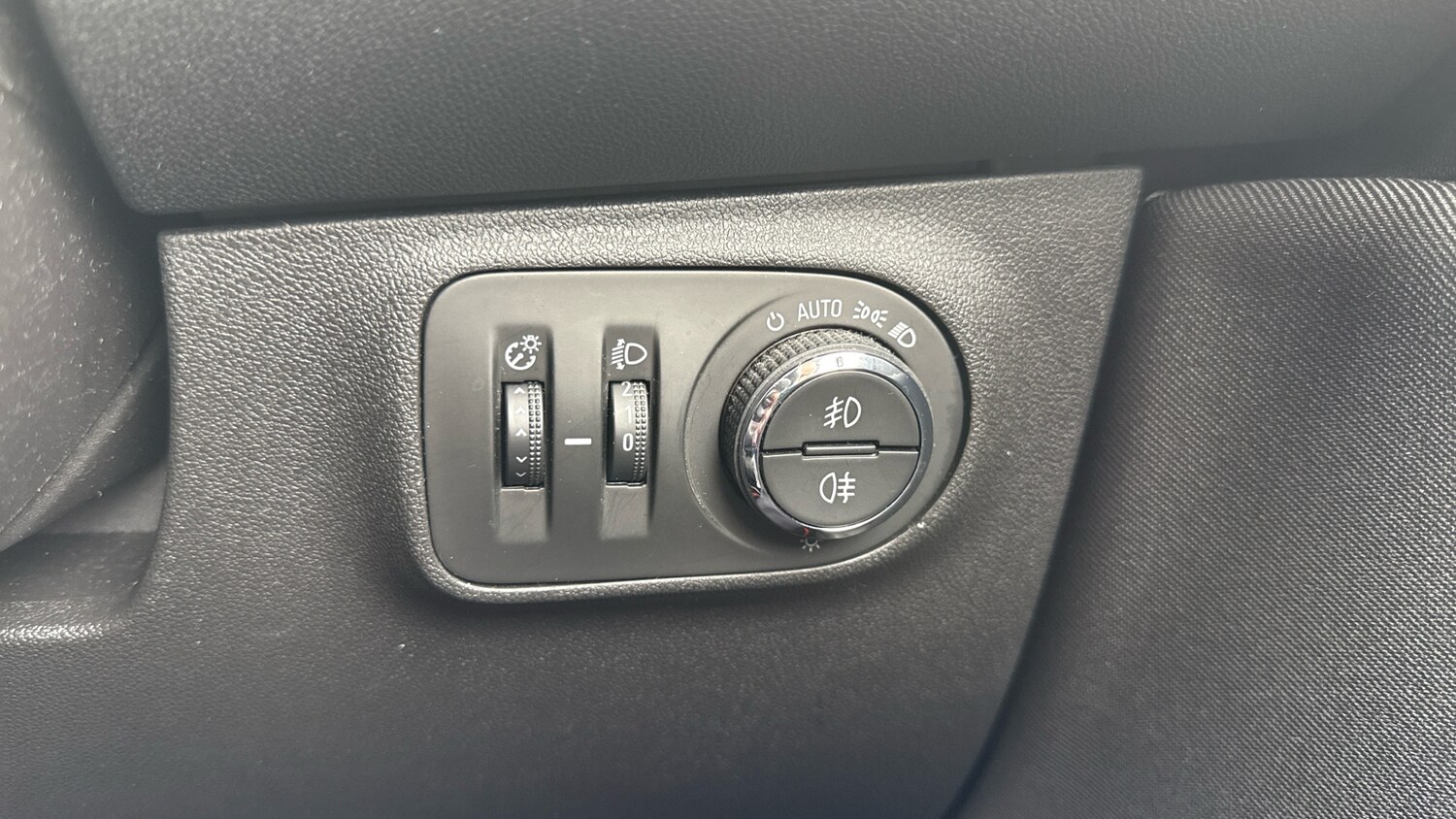 Used Vauxhall Corsa 2019 for sale - 75950518: Photo 25