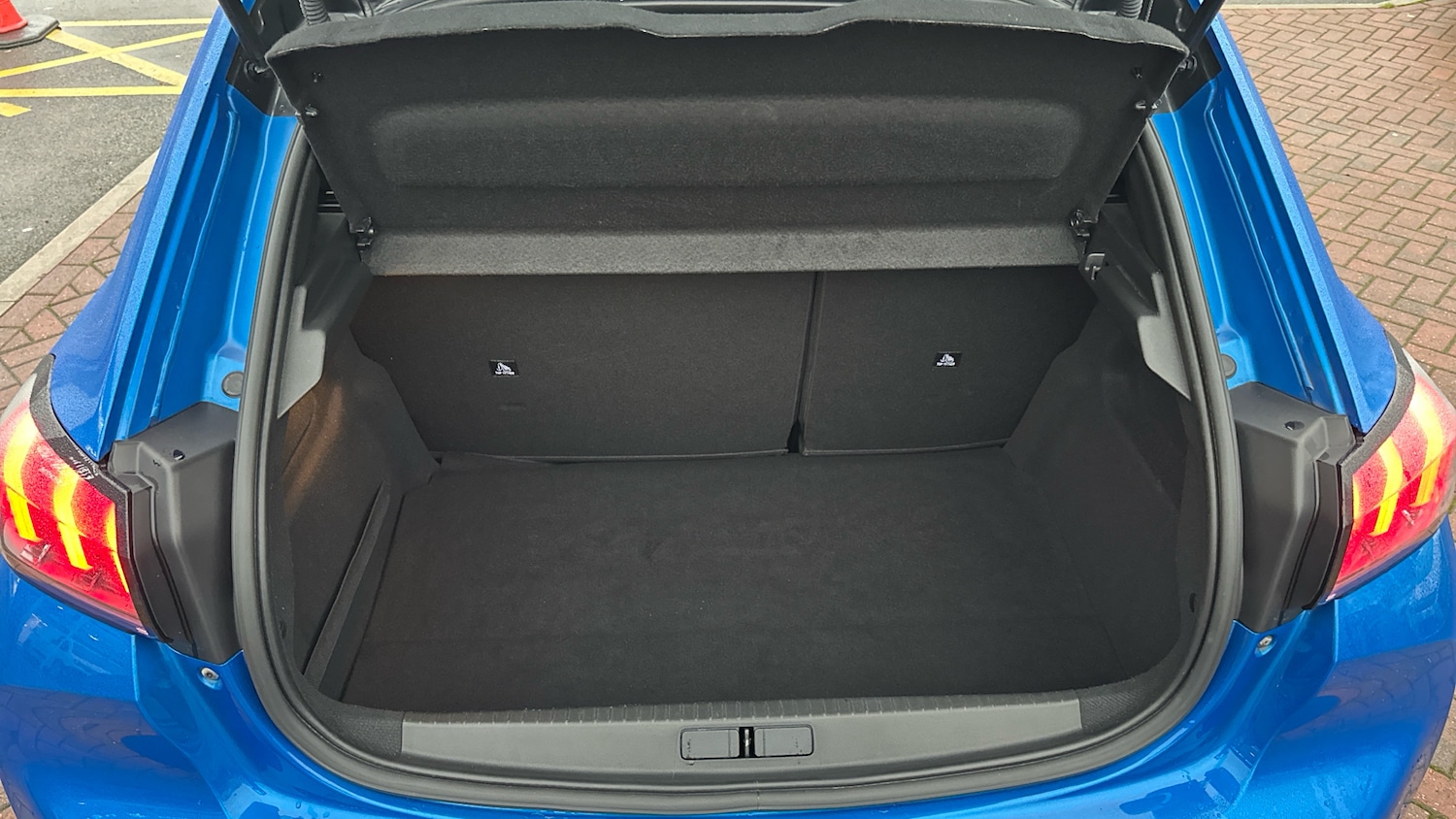 Used Peugeot 208 2022 for sale - 76597617: Photo 19