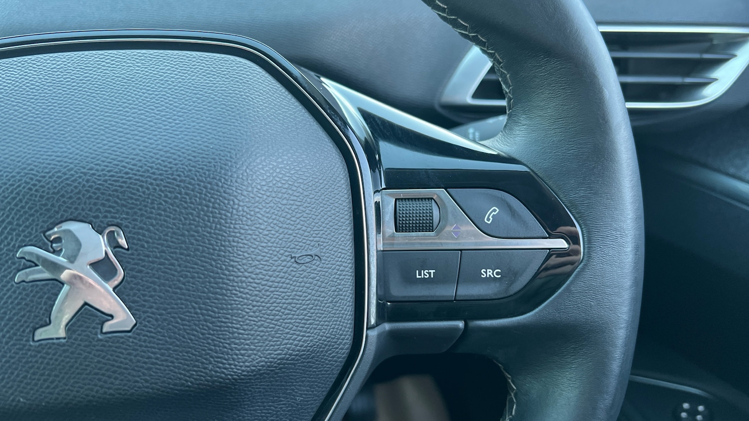 Used Peugeot 3008 2022 for sale - 77098826: Photo 25